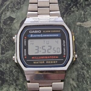 Vintage Casio 3298 A168 Digital Watch